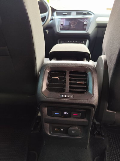 Volkswagen Tiguan Allspace 2.0 tdi R-Line 150cv dsg (7)
