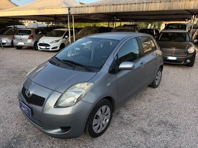 Toyota Yaris 1.0 5 porte Sol usata