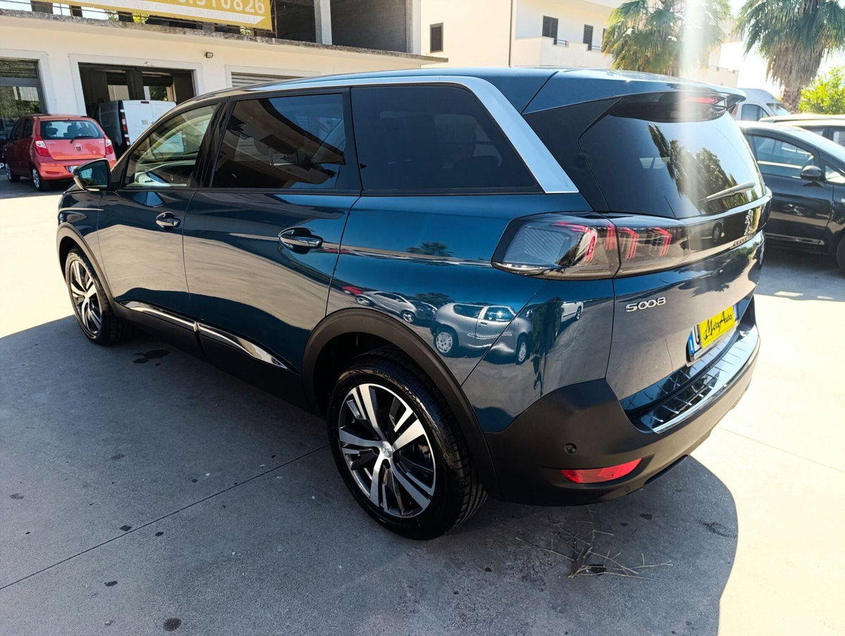 Peugeot 5008 BlueHDi 130 S&S Allure (5)