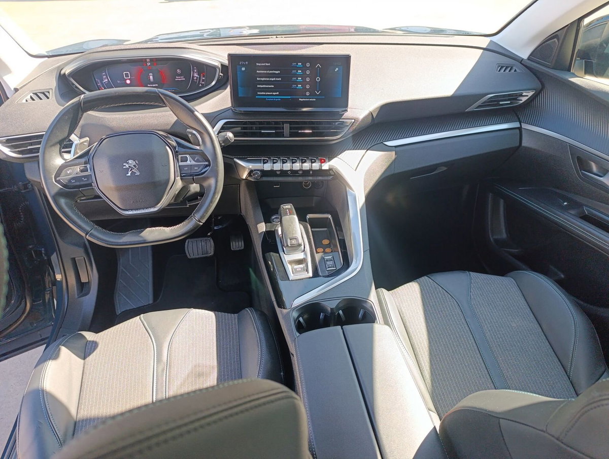 Peugeot 5008 BlueHDi 130 S&S Allure (8)