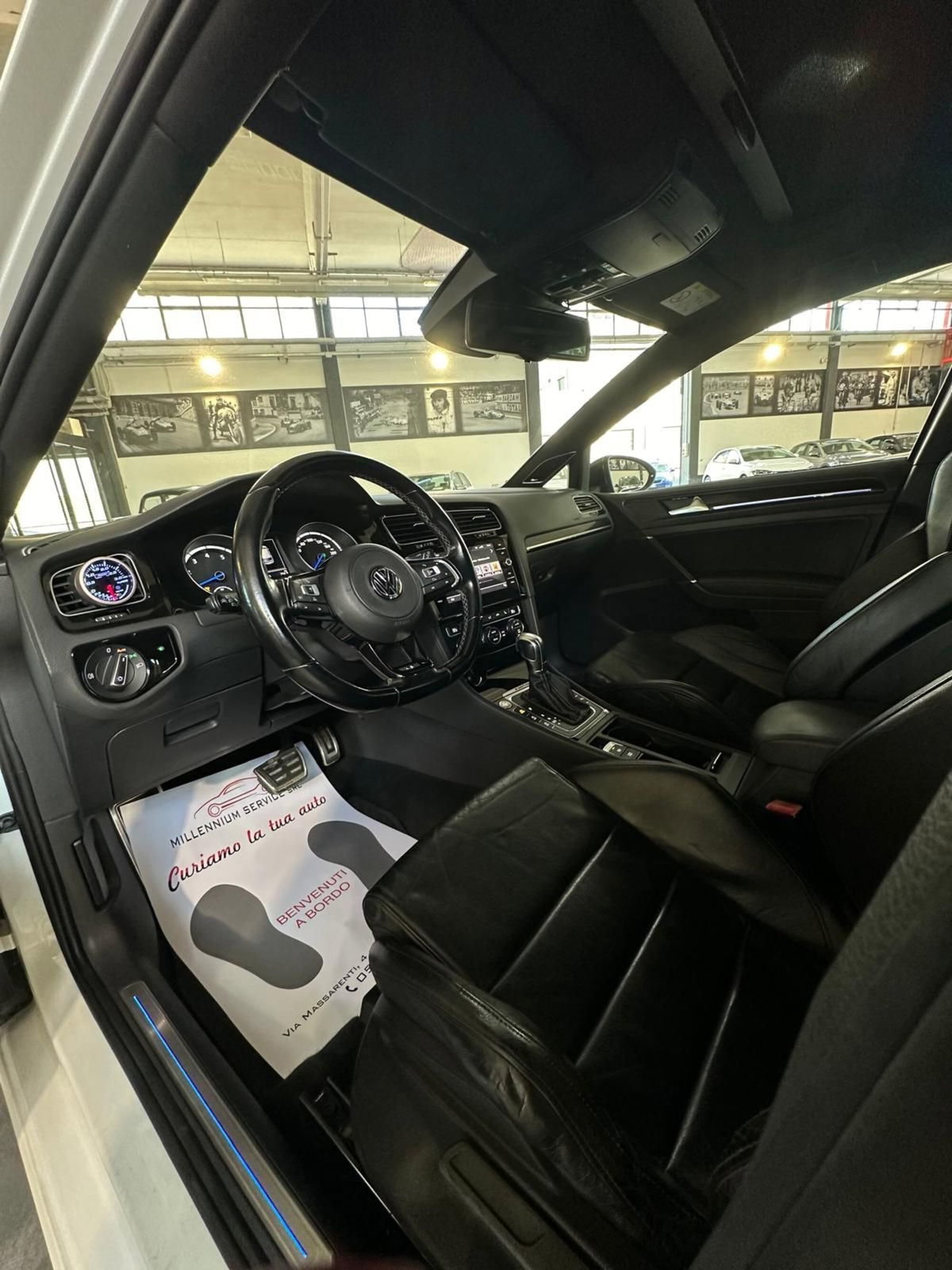 Volkswagen Golf 2.0 TSI 4mot. DSG 5p. R (11)