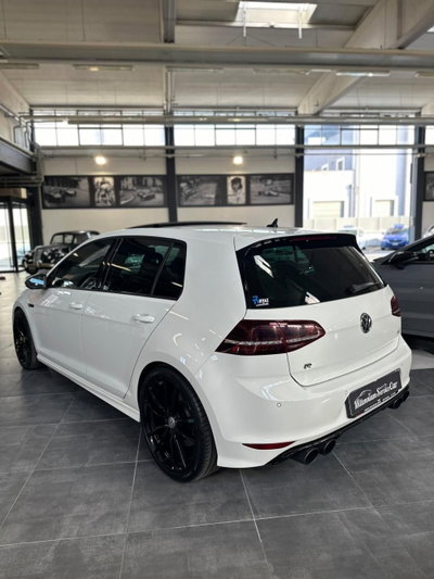 Volkswagen Golf 2.0 TSI 4mot. DSG 5p. R (8)