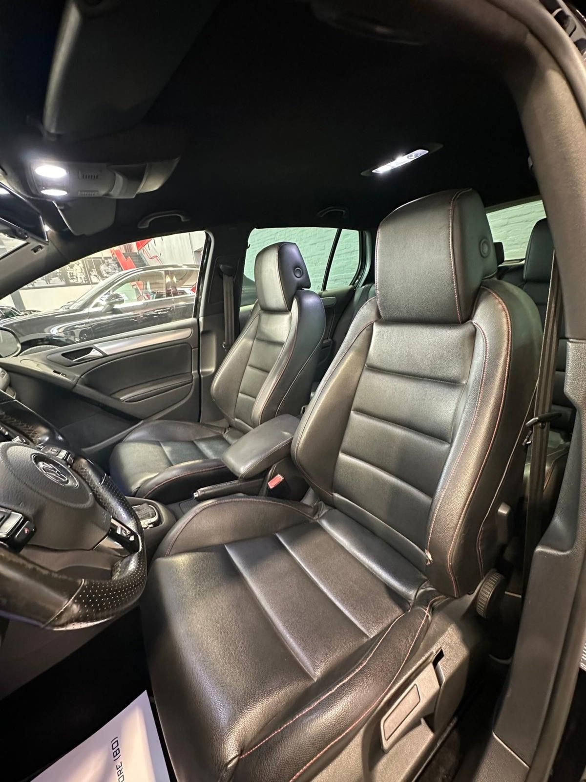 Volkswagen Golf 2.0 TSI 4mot. DSG 5p. R (11)