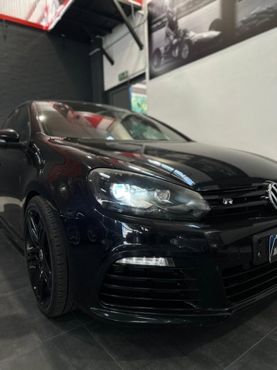 Volkswagen Golf 2.0 TSI 4mot. DSG 5p. R (2)