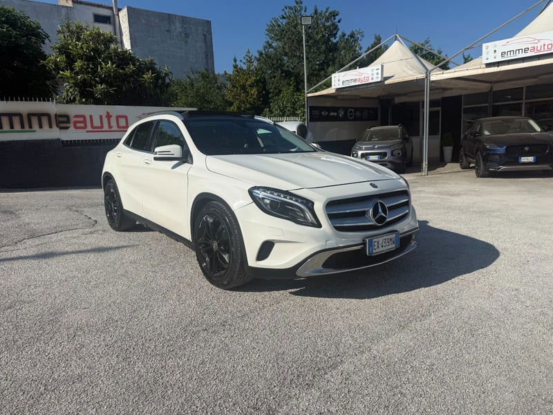 Mercedes-Benz GLA SUV 200 CDI Premium