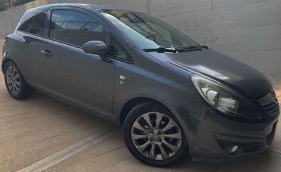 Opel Corsa 1.2 3 porte Club usata