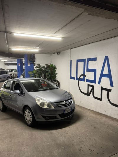 Opel Corsa 1.2 5 porte Cosmo usata