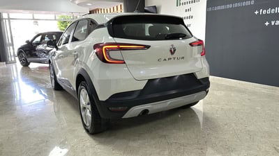 Renault Captur Blue dCi 115 CV EDC Business usata