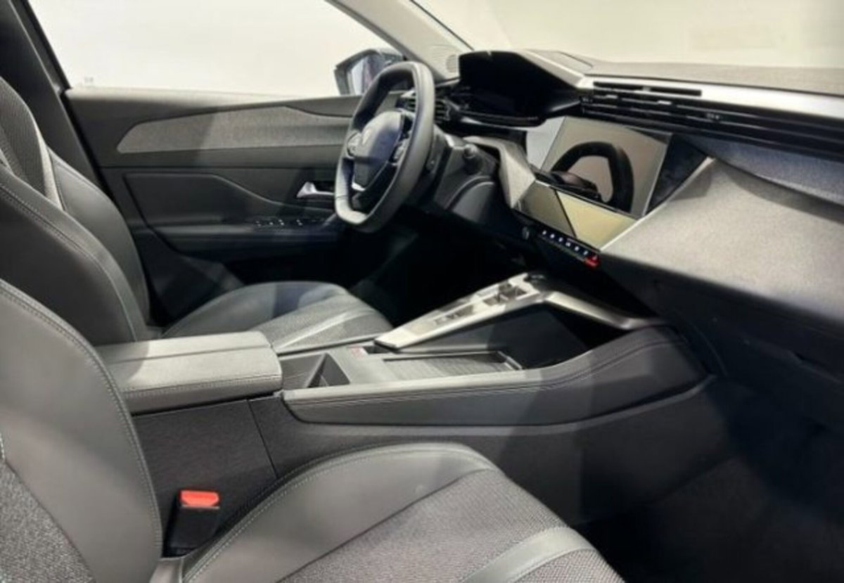Peugeot 308 1.5 bluehdi Allure s&s 130cv eat8 (13)