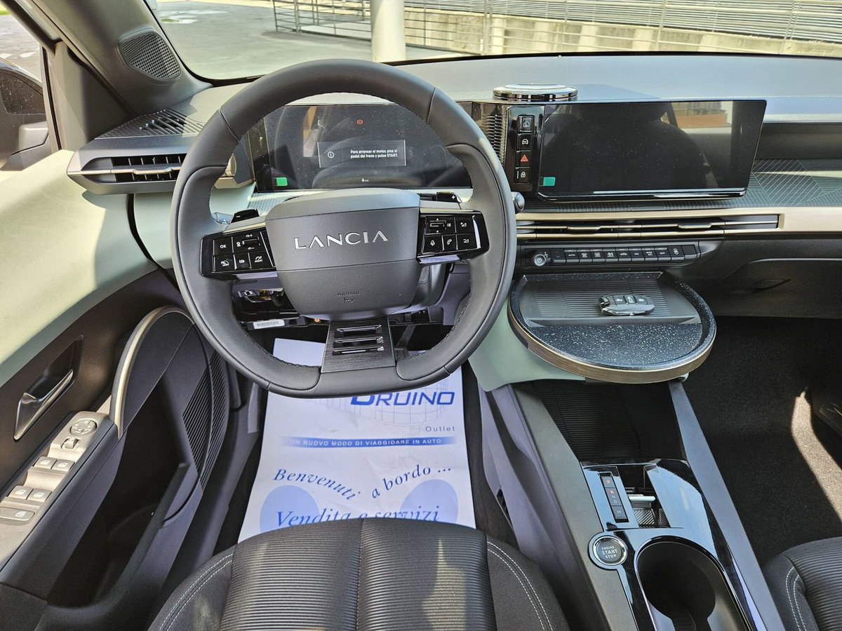 Lancia Ypsilon 1.2 mhev Edizione Cassina e-dct (11)