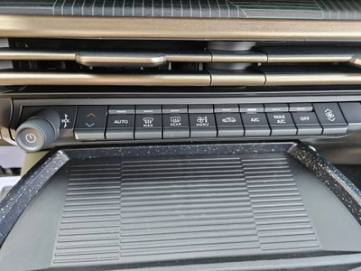 Lancia Ypsilon 1.2 mhev Edizione Cassina e-dct (18)