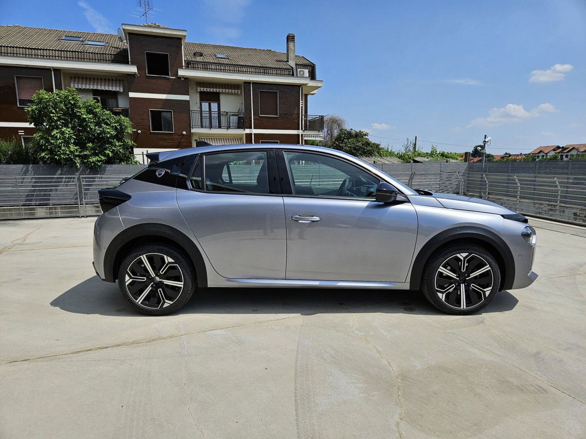 Lancia Ypsilon 1.2 mhev Edizione Cassina e-dct (4)