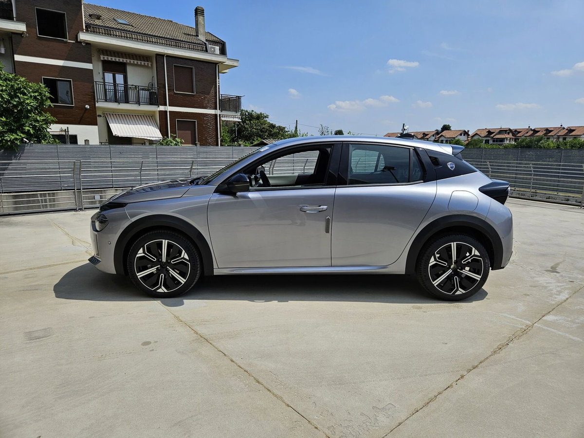 Lancia Ypsilon 1.2 mhev Edizione Cassina e-dct (8)