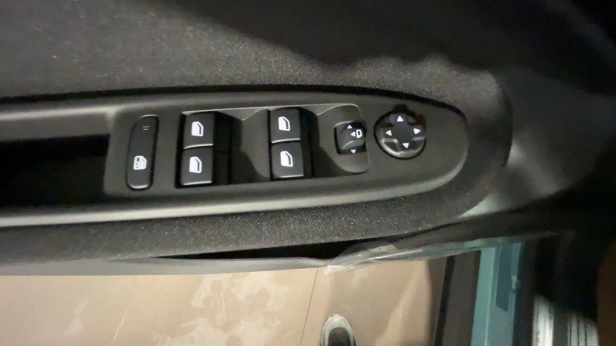 Fiat 600 1.2 hybrid 110cv auto (19)