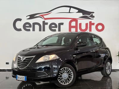 Lancia Ypsilon 1.2 69 CV 5 porte GPL Ecochic Silver usata