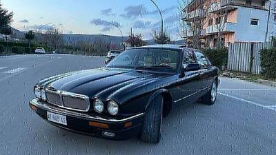 Jaguar XJ 4.0 cat Executive usata