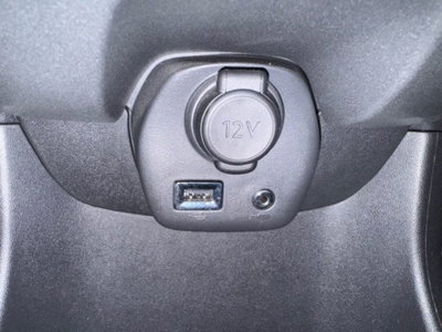 Toyota Aygo Connect 1.0 VVT-i 72 CV 5 porte x-cool (18)