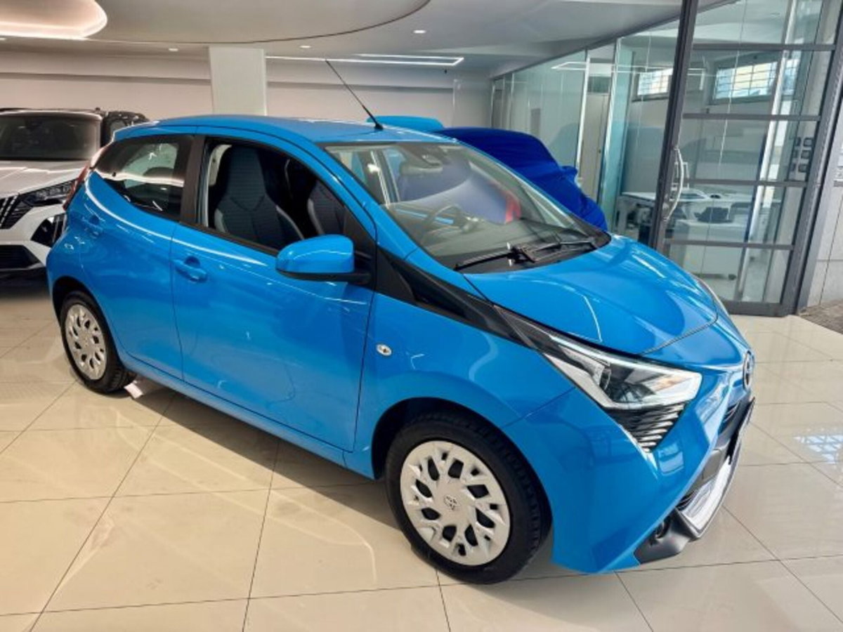 Toyota Aygo Connect 1.0 VVT-i 72 CV 5 porte x-cool (7)