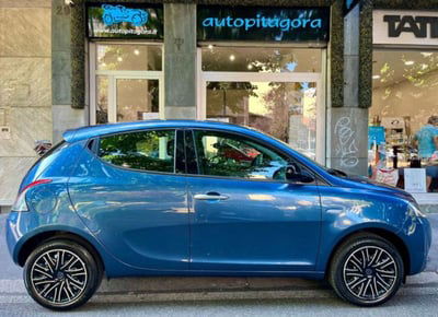Lancia Ypsilon 1.0 FireFly 5 porte S&S Hybrid Gold Plus usata