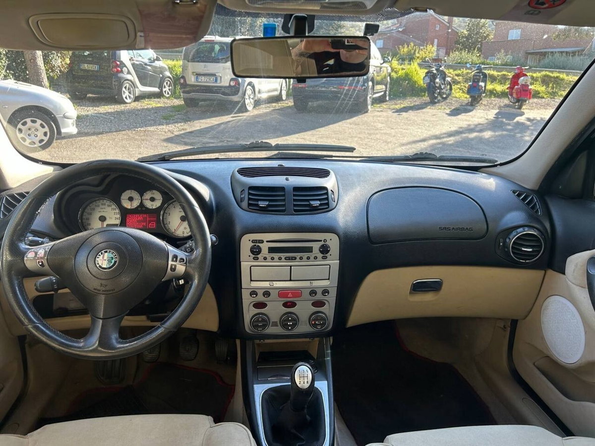 Alfa Romeo 147 1.6 16V TS (105) 5 porte Black Line (10)