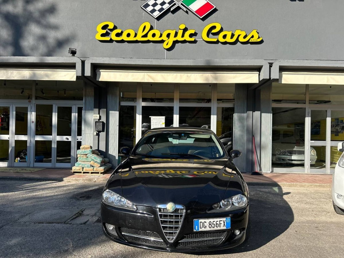 Alfa Romeo 147 1.6 16V TS (105) 5 porte Black Line (2)