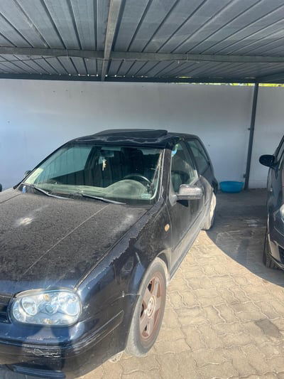 Volkswagen Golf 1.6 cat 3 porte Highline usata