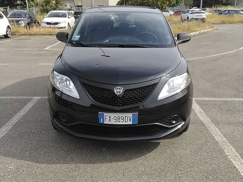 Lancia Ypsilon 1.2 69 CV 5 porte Elefantino Blu