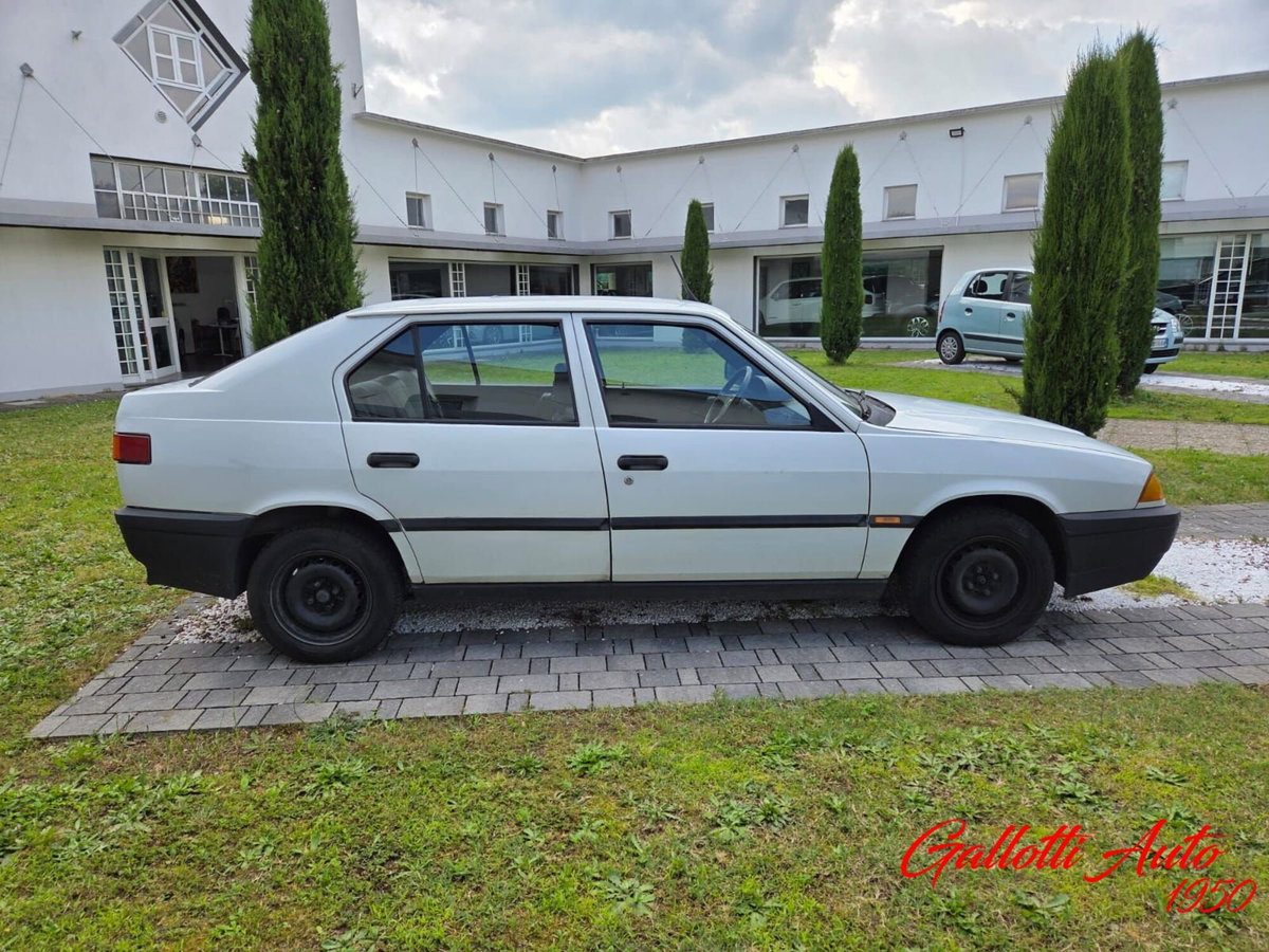 Alfa Romeo 33 1.3 (4)