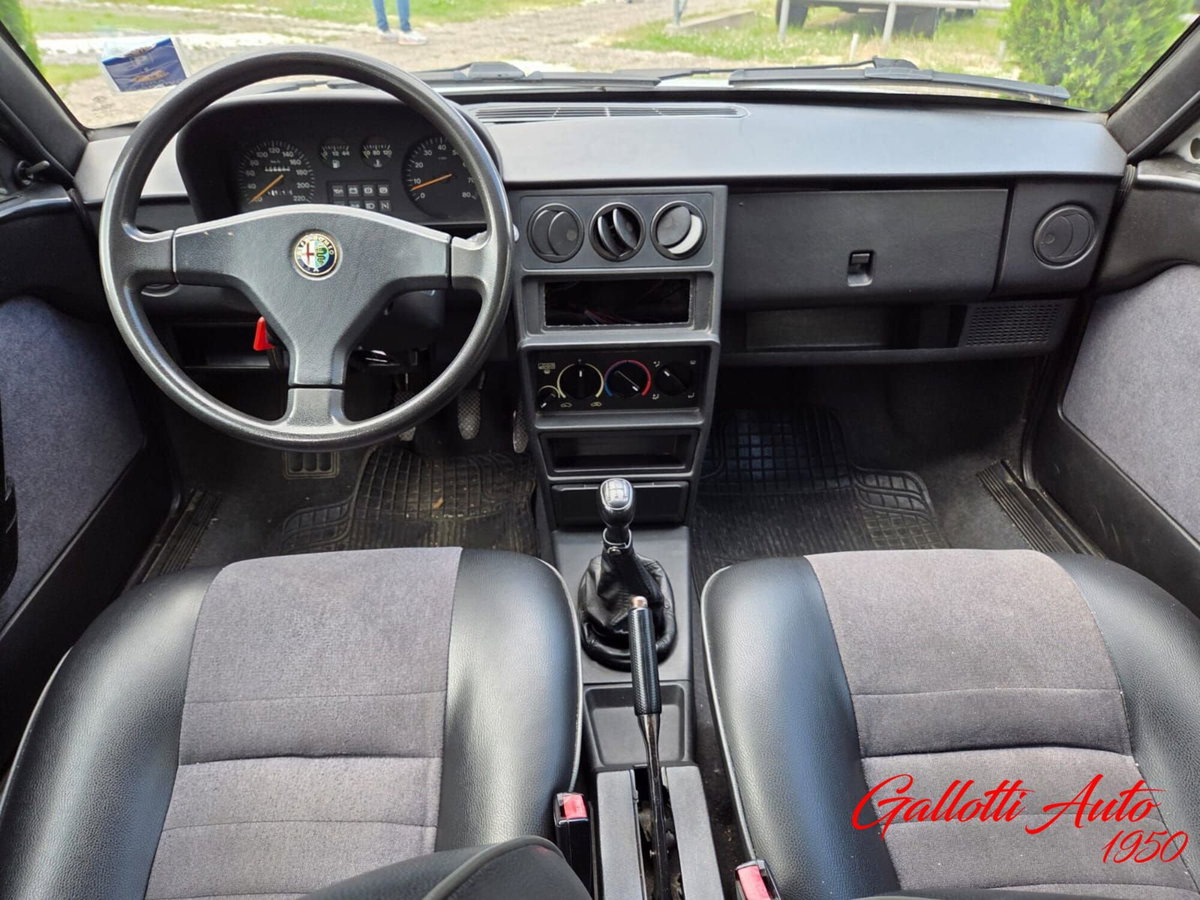 Alfa Romeo 33 1.3 (9)