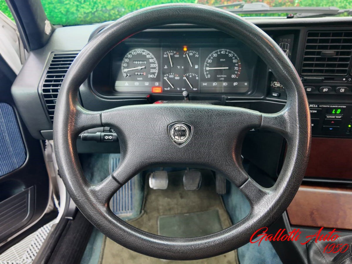 Lancia Thema i.e. turbo 16V (10)