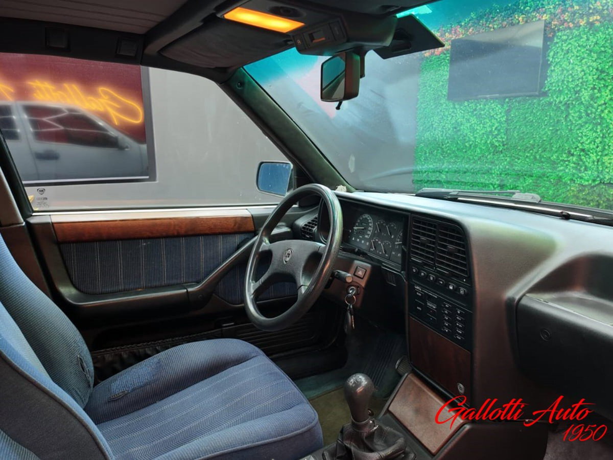 Lancia Thema i.e. turbo 16V (12)