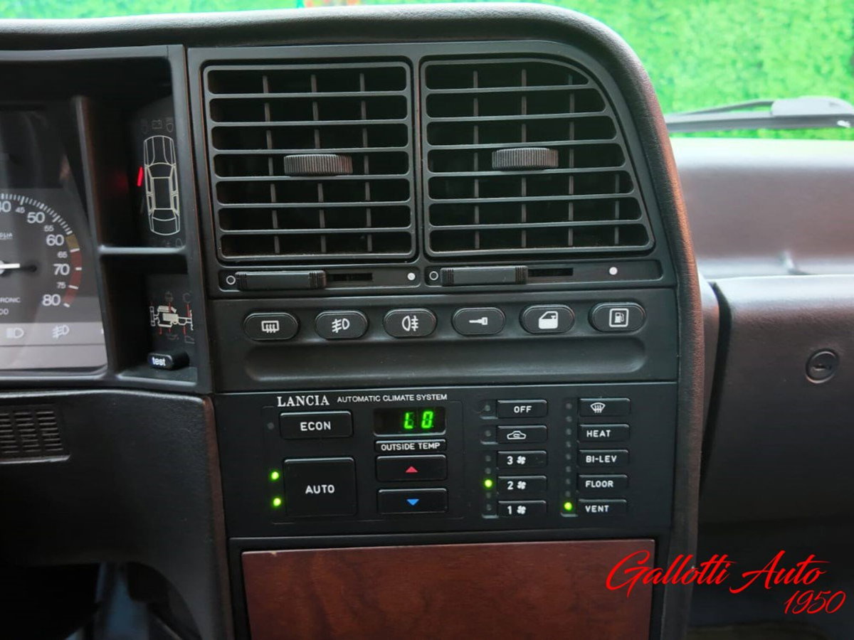 Lancia Thema i.e. turbo 16V (14)