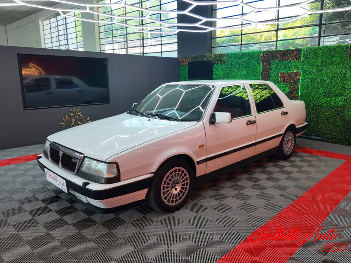 Lancia Thema i.e. turbo 16V (17)