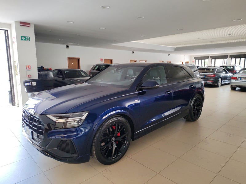 Audi Q8 3.0 tdi mhev S line edition quattro 231cv tiptronic
