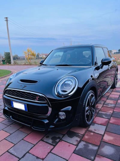 MINI Mini 2.0 Cooper SD aut. 5 porte usata