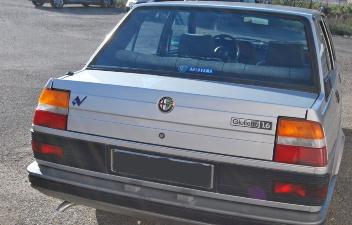 Alfa Romeo Giulietta 1.6 L (12)