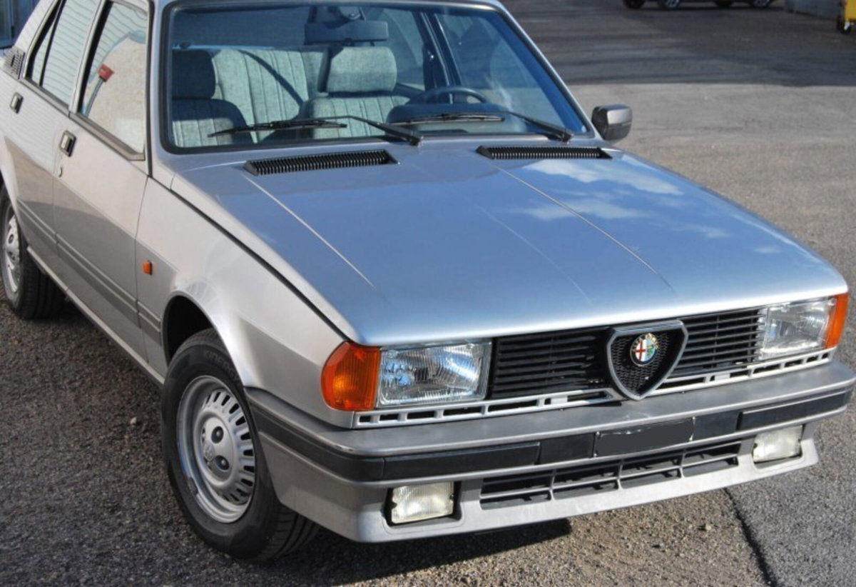 Alfa Romeo Giulietta 1.6 L (3)