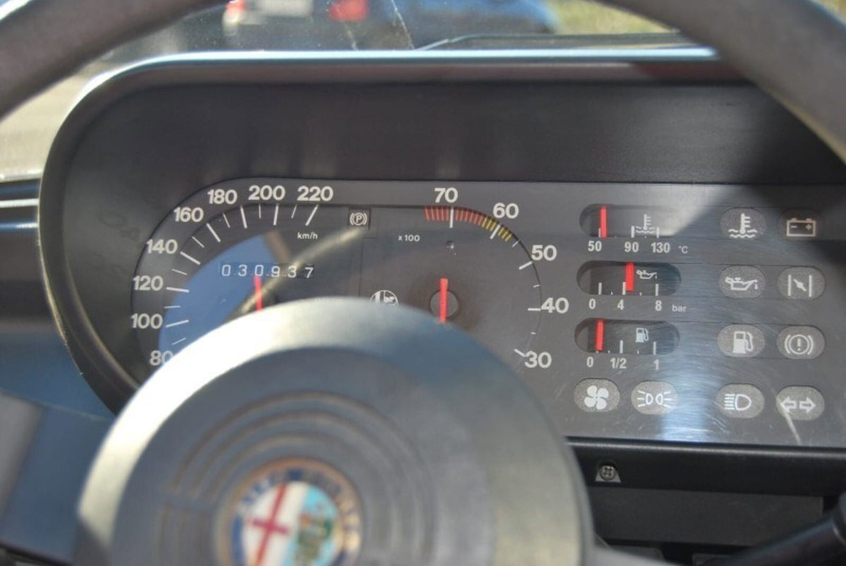 Alfa Romeo Giulietta 1.6 L (4)