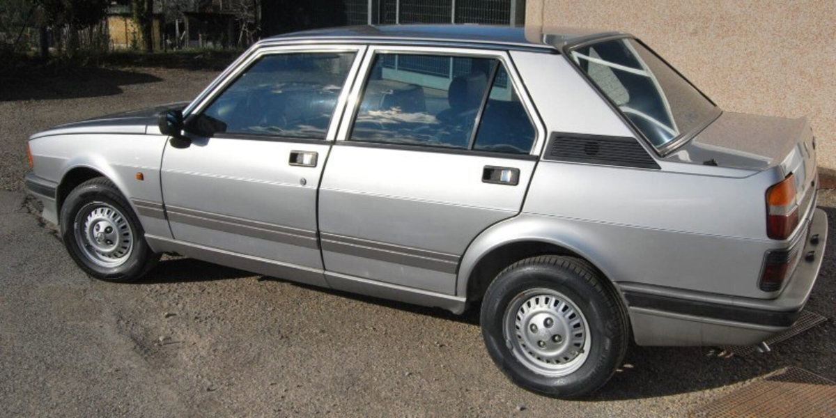 Alfa Romeo Giulietta 1.6 L (6)