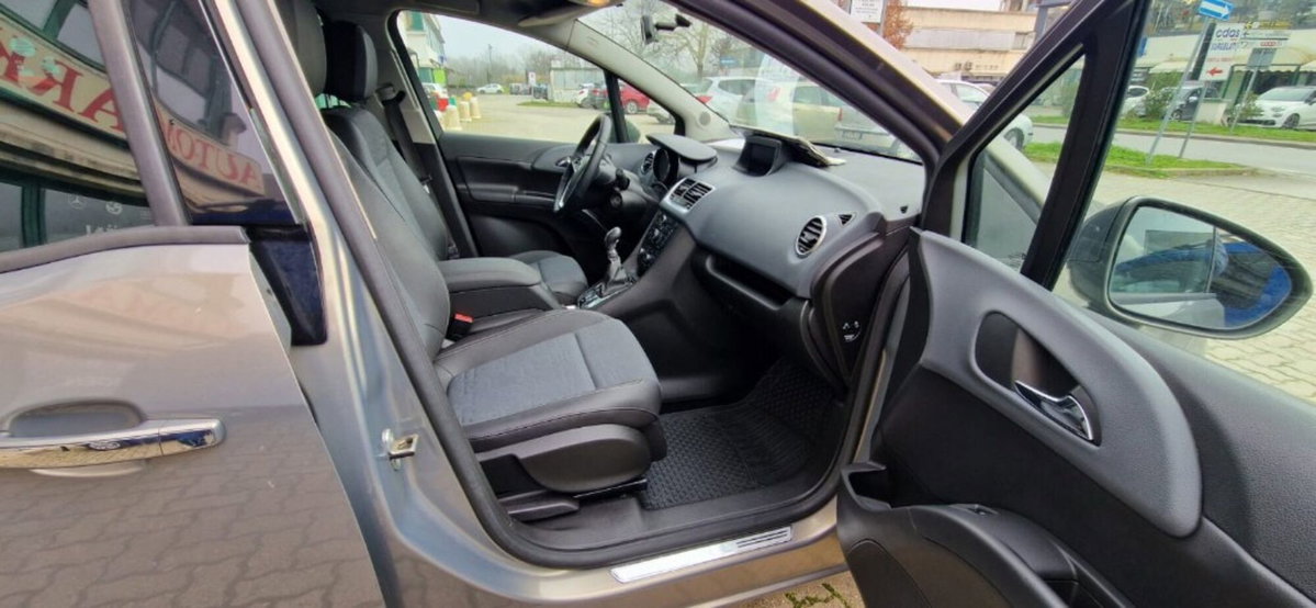 Opel Meriva 1.4 Turbo 120CV Cosmo (3)
