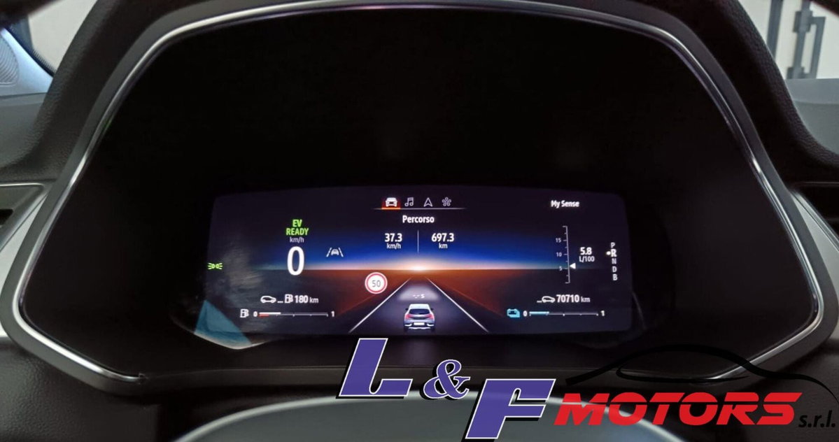 Renault Captur Plug-in Hybrid E-Tech 160 CV Intens (15)