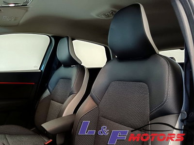Renault Captur Plug-in Hybrid E-Tech 160 CV Intens (17)