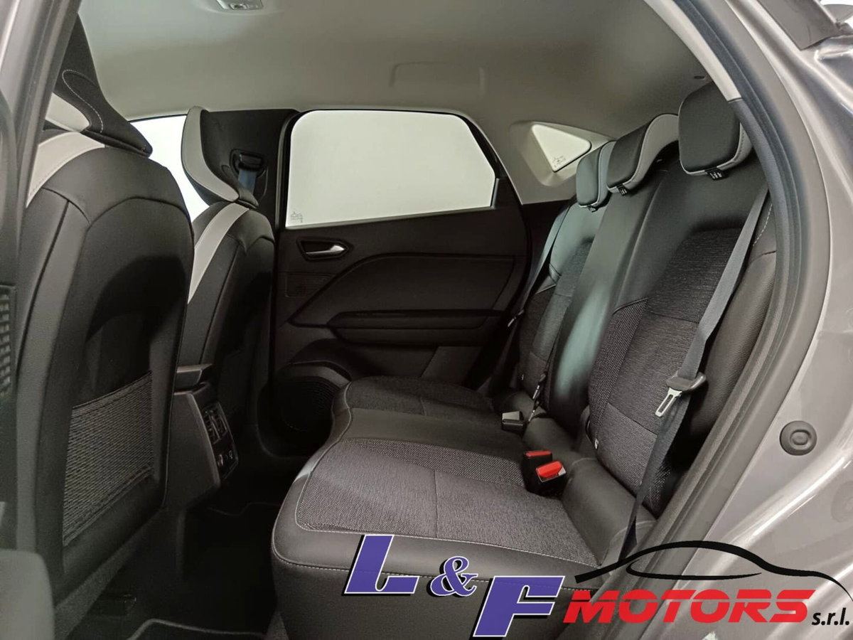 Renault Captur Plug-in Hybrid E-Tech 160 CV Intens (19)