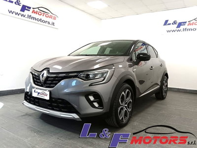 Renault Captur Plug-in Hybrid E-Tech 160 CV Intens (2)