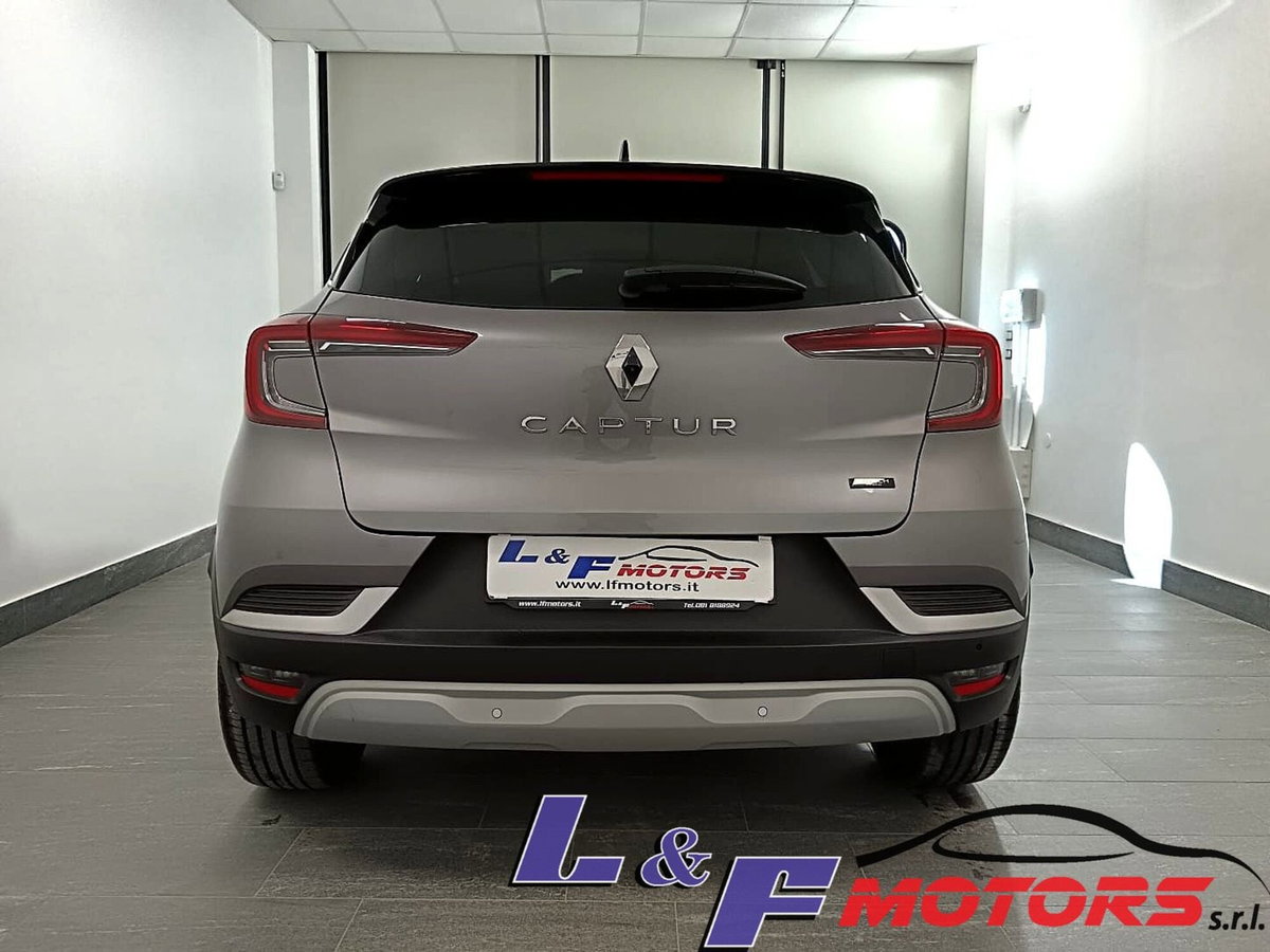 Renault Captur Plug-in Hybrid E-Tech 160 CV Intens (6)