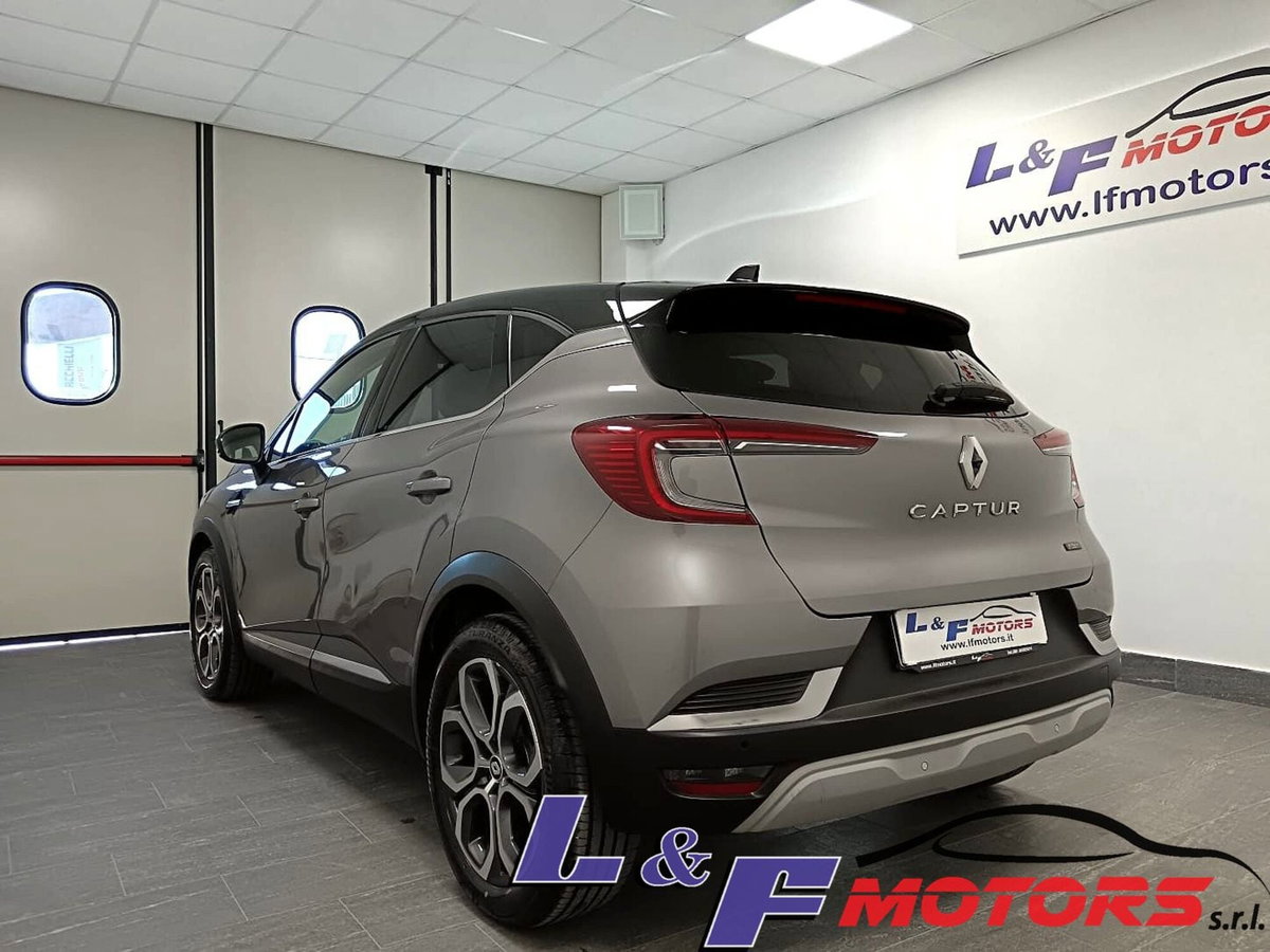 Renault Captur Plug-in Hybrid E-Tech 160 CV Intens (7)