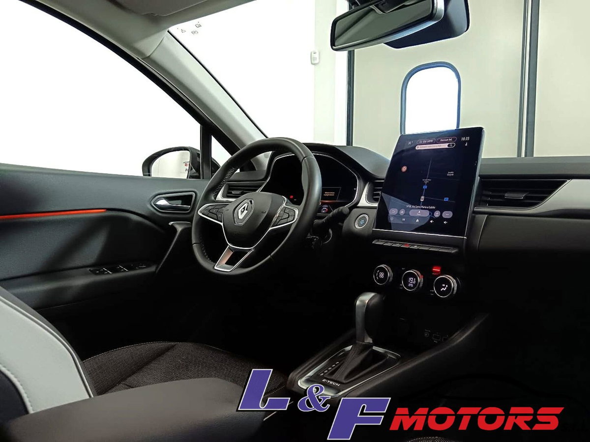 Renault Captur Plug-in Hybrid E-Tech 160 CV Intens (9)