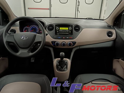 Hyundai i10 1.0 MPI Style (9)