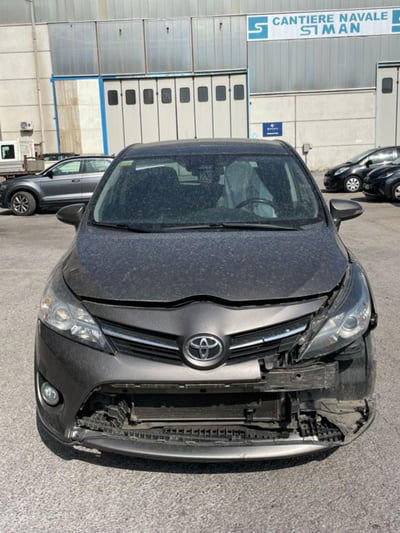 Toyota Verso 1.6 D-4D Active usata