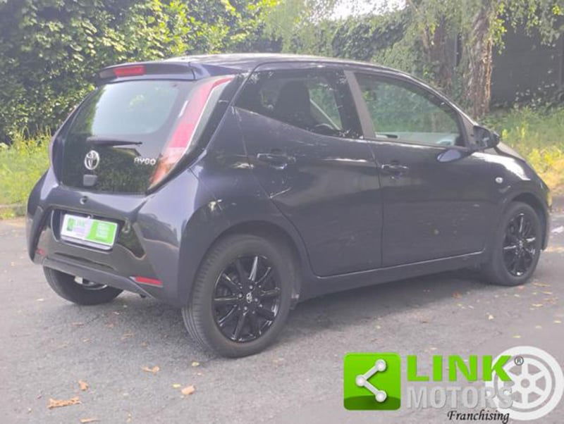 Toyota Aygo 1.0 VVT-i 69 CV 5 porte x-wave